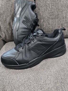 New Balance Men's Black Athletic Walking Shoes